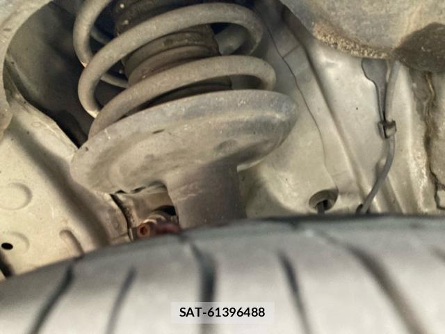 Toyota VITZ 2006-10 8817607-3
