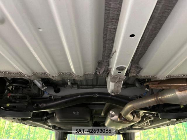 Toyota VOXY 2023-08 8812074-18