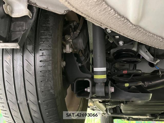 Toyota VOXY 2023-08 8812074-19
