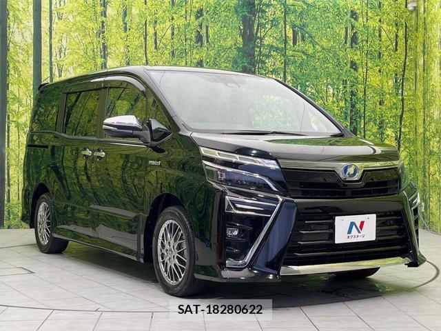 Toyota VOXY 2019-09 8812127-16