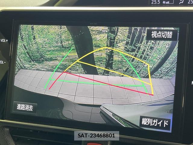 Toyota VOXY 2018-03 8812175-4