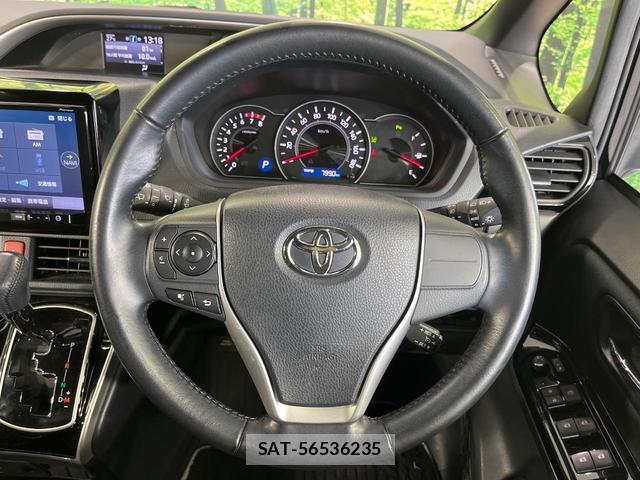Toyota VOXY 2019-03 8812176-11