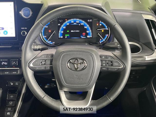 Toyota VOXY 2022-10 8812182-11