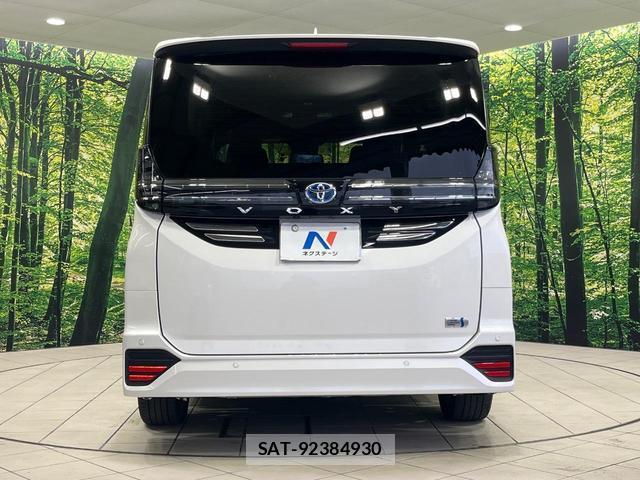 Toyota VOXY 2022-10 8812182-15