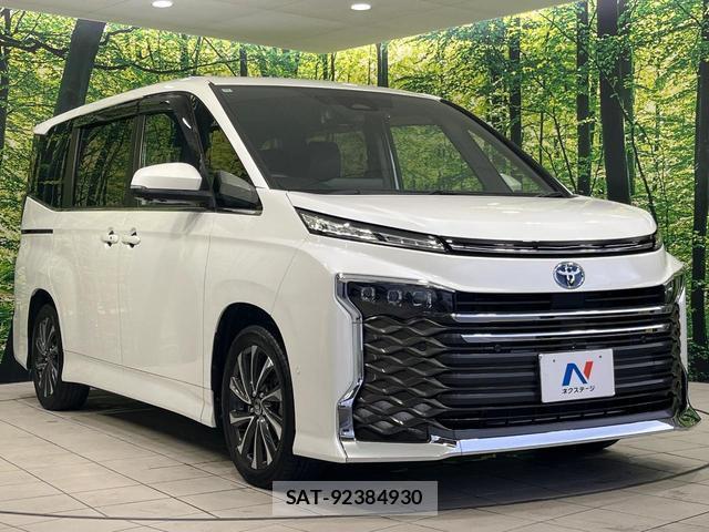 Toyota VOXY 2022-10 8812182-16