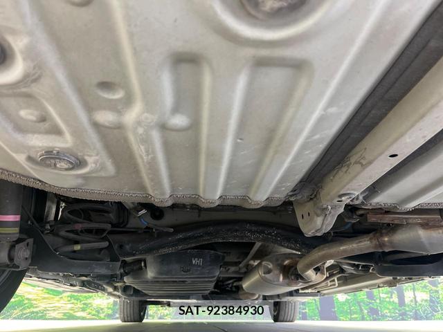 Toyota VOXY 2022-10 8812182-19