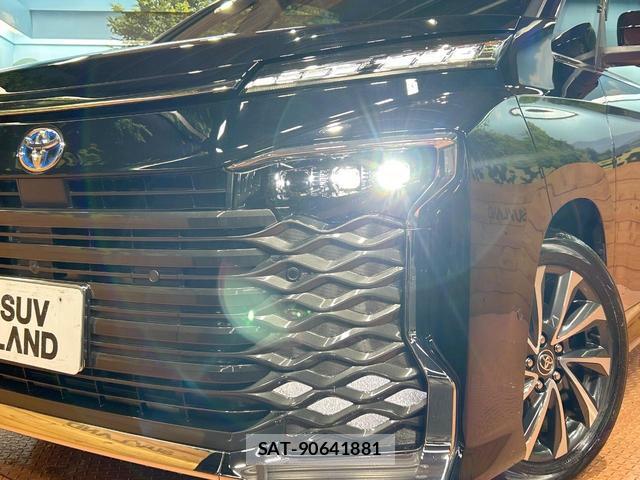 Toyota VOXY 2025-06 8812208-11