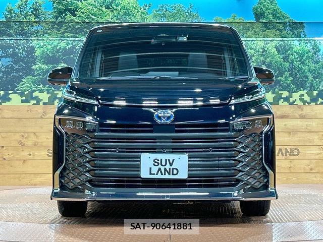 Toyota VOXY 2025-06 8812208-13