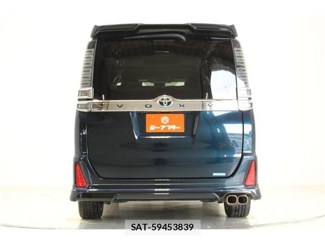 Toyota VOXY 2017-10 8812297-11