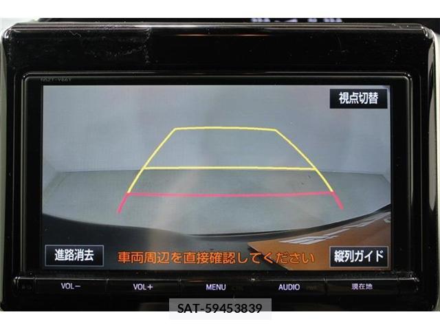 Toyota VOXY 2017-10 8812297-4
