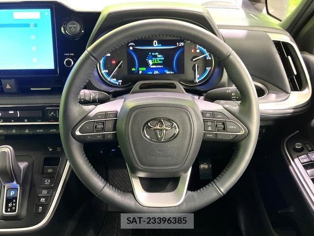 Toyota VOXY 2023-11 8812305-12