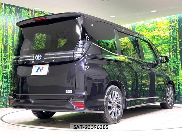 Toyota VOXY 2023-11 8812305-18