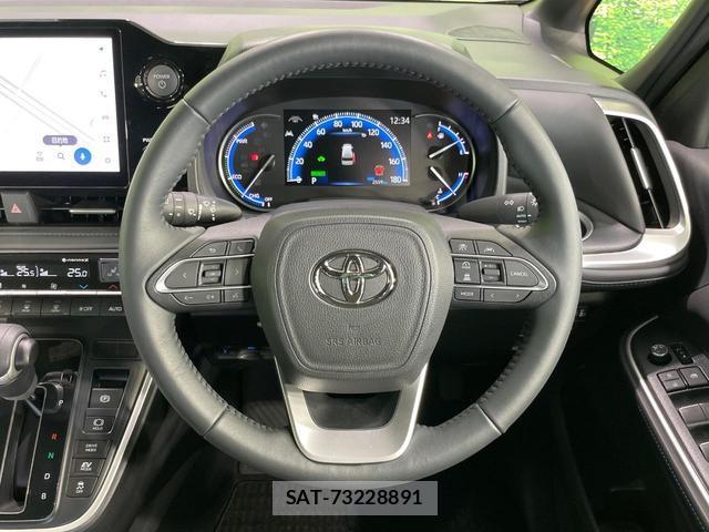 Toyota VOXY 2025-08 8812308-11