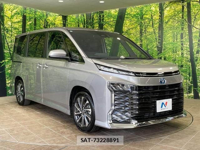 Toyota VOXY 2025-08 8812308-16