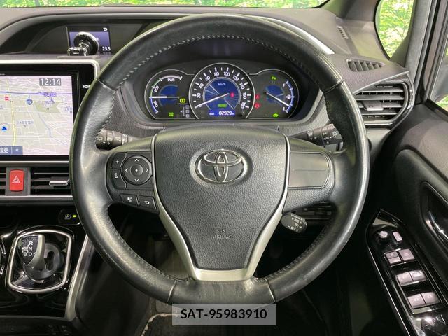 Toyota VOXY 2020-03 8812310-11