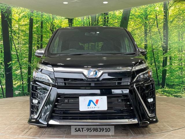 Toyota VOXY 2020-03 8812310-14