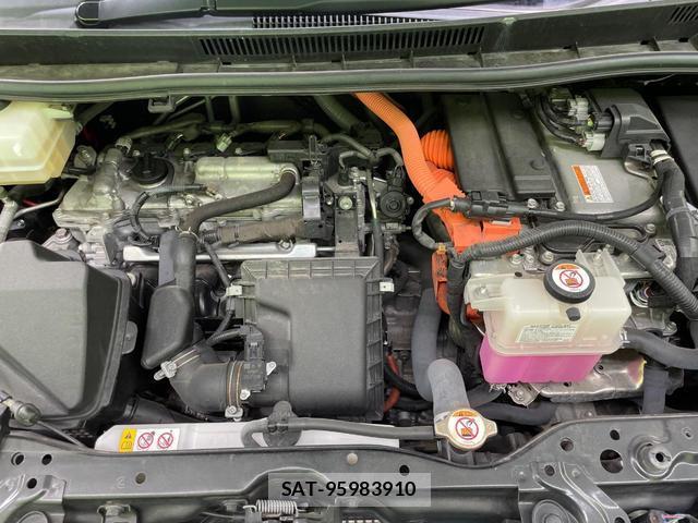 Toyota VOXY 2020-03 8812310-18