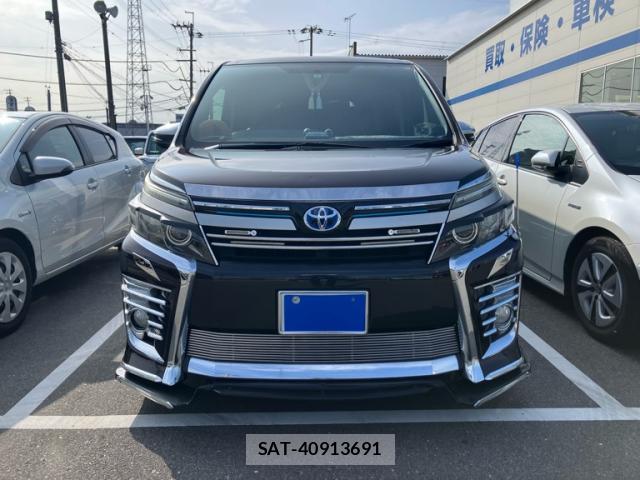 Toyota VOXY 2014-01 8812435-0