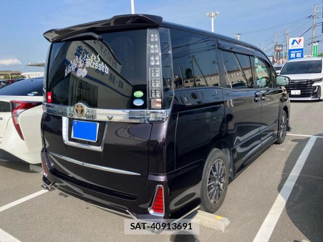 Toyota VOXY 2014-01 8812435-13