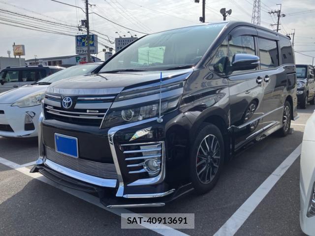 Toyota VOXY 2014-01 8812435-2