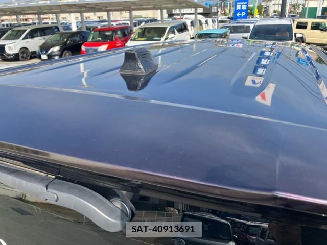 Toyota VOXY 2014-01 8812435-3