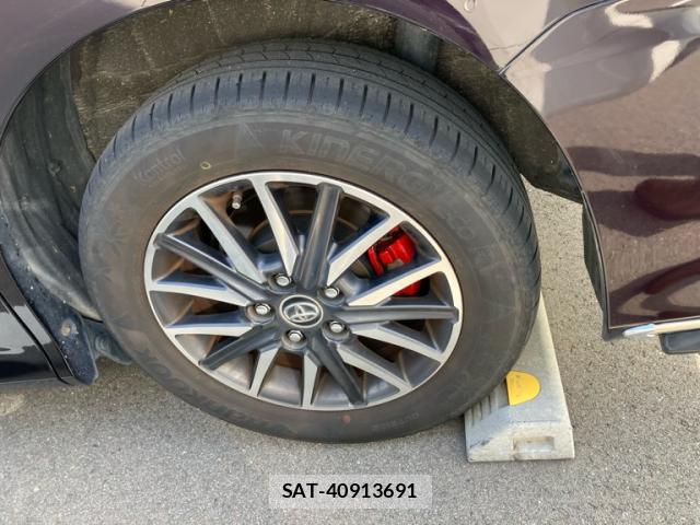 Toyota VOXY 2014-01 8812435-6