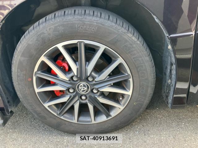 Toyota VOXY 2014-01 8812435-7