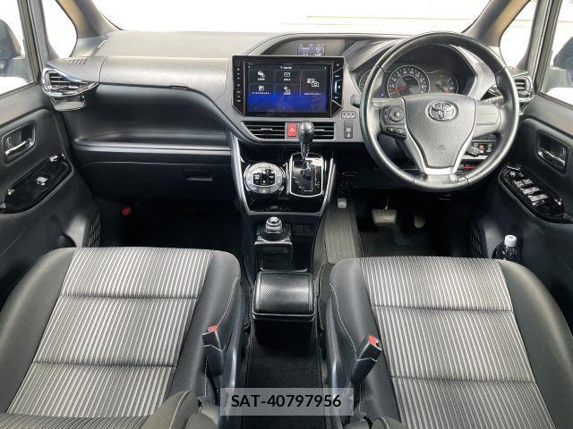 Toyota VOXY 2019-02 8812450-2