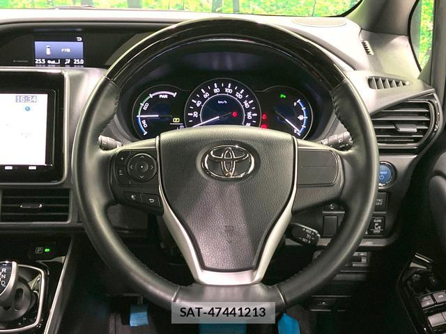 Toyota VOXY 2021-08 8812487-11