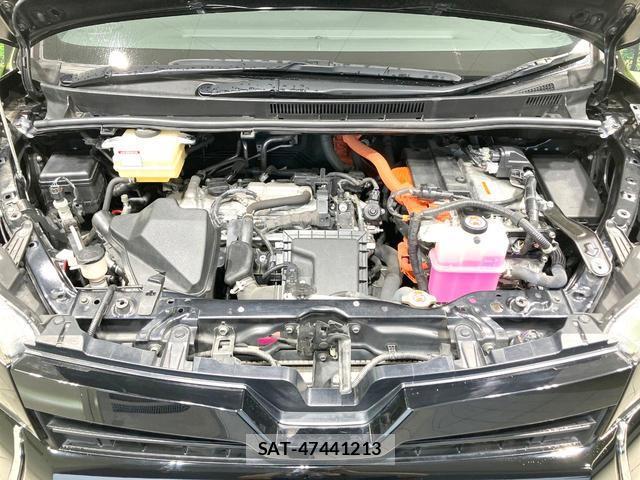 Toyota VOXY 2021-08 8812487-18