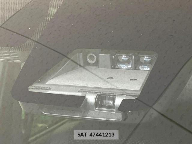Toyota VOXY 2021-08 8812487-5