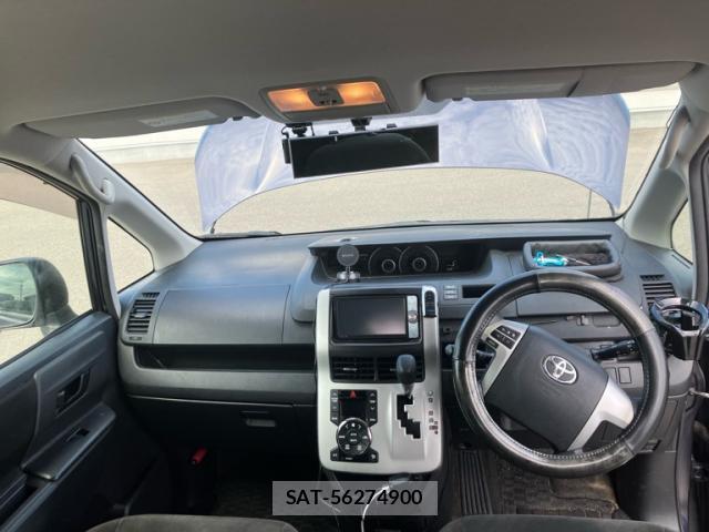 Toyota VOXY 2011-07 8812529-15