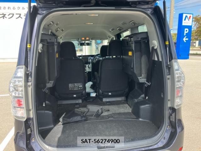 Toyota VOXY 2011-07 8812529-7