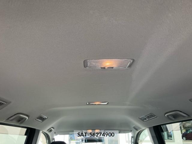 Toyota VOXY 2011-07 8812529-8