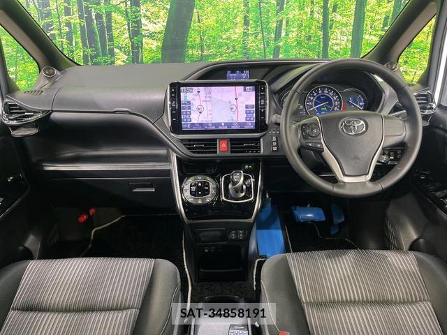 Toyota VOXY 2018-12 8812764-1