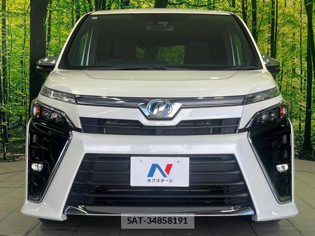 Toyota VOXY 2018-12 8812764-14