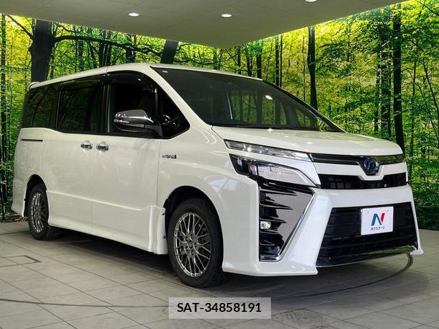 Toyota VOXY 2018-12 8812764-16