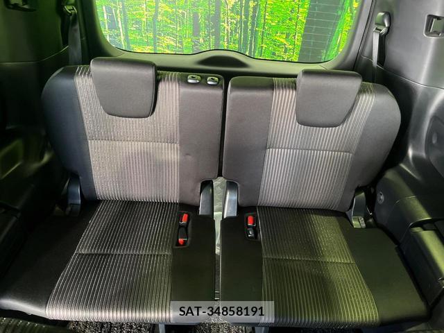Toyota VOXY 2018-12 8812764-9