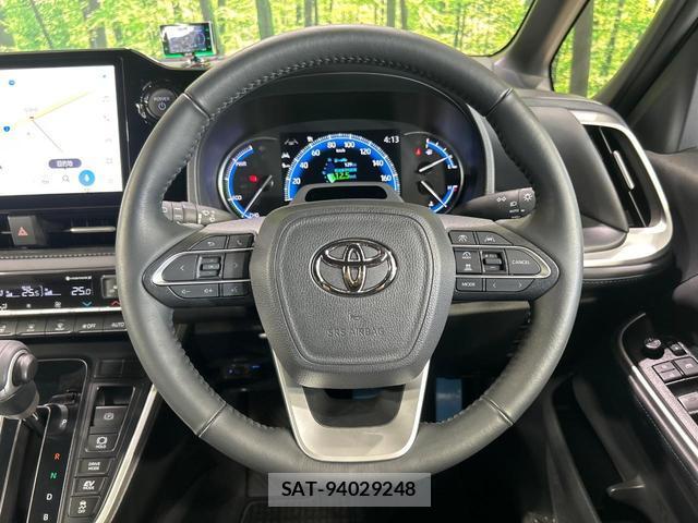 Toyota VOXY 2024-12 8812778-11