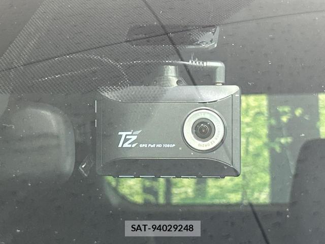 Toyota VOXY 2024-12 8812778-5