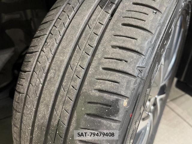 Toyota VOXY 2023-01 8812911-15