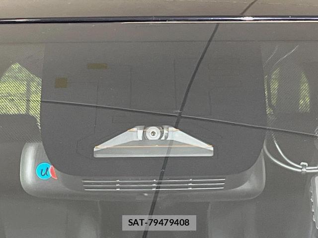Toyota VOXY 2023-01 8812911-19