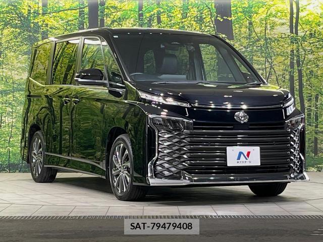 Toyota VOXY 2023-01 8812911-3