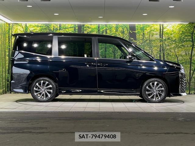 Toyota VOXY 2023-01 8812911-4