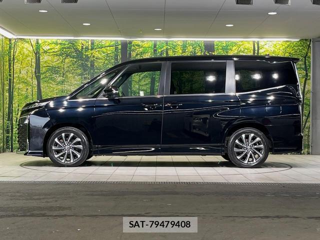 Toyota VOXY 2023-01 8812911-8