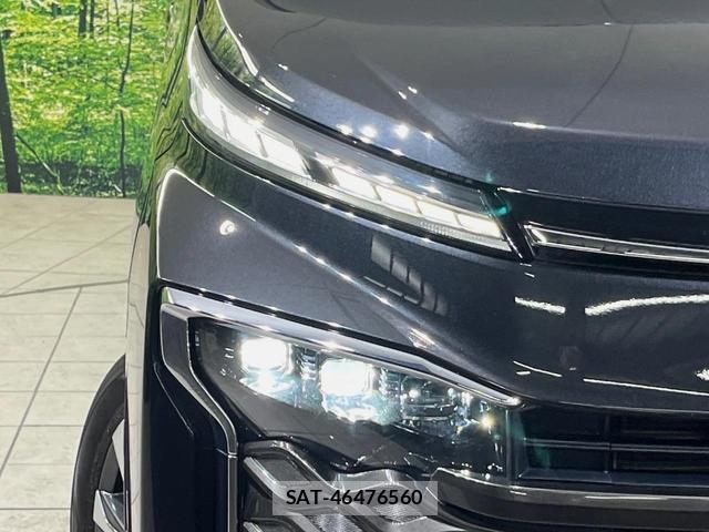 Toyota VOXY 2023-01 8812913-11