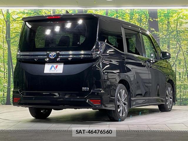 Toyota VOXY 2023-01 8812913-16