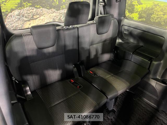 Toyota VOXY 2019-11 8812959-10