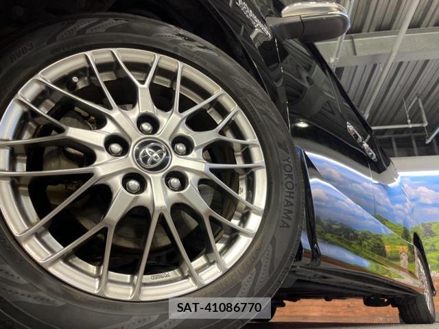 Toyota VOXY 2019-11 8812959-14