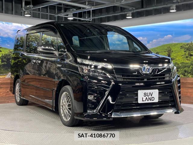 Toyota VOXY 2019-11 8812959-17